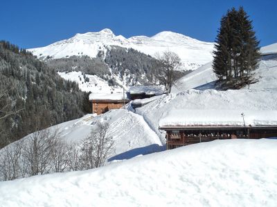 Aussenansicht Tola im Winter