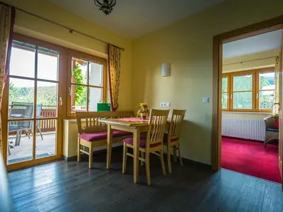 Küche führt zur Terrasse