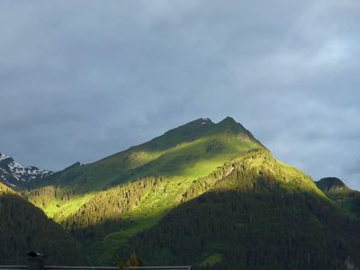 Die Berge im Sommer