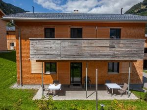 22348005-Ferienwohnung-6-St. Gallenkirch-300x225-0