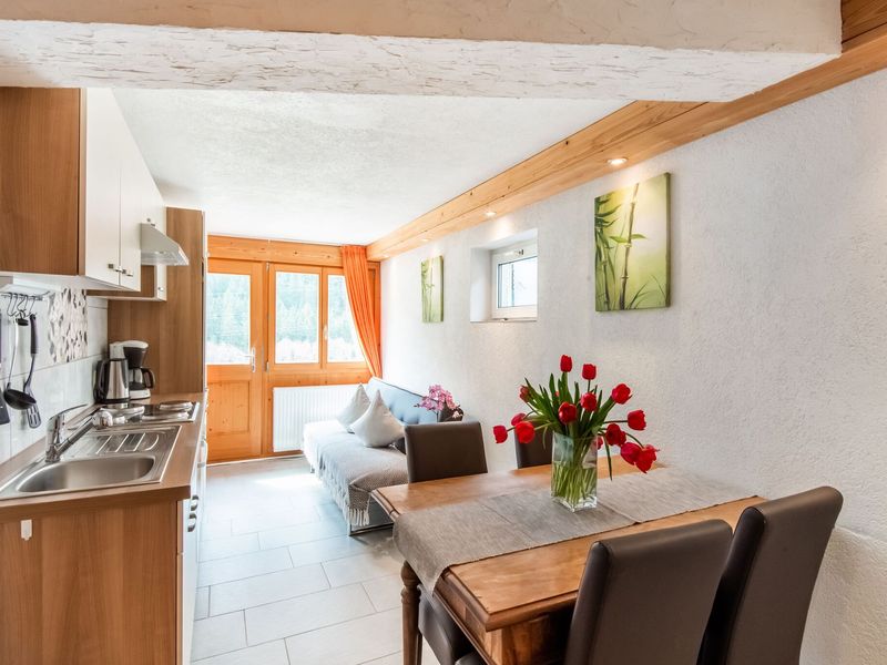 23326749-Ferienwohnung-4-St. Gallenkirch-800x600-2