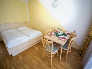 23529753-Ferienwohnung-5-St. Georgen am Kreischberg-300x225-1