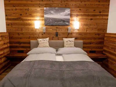 Zi 1 bett