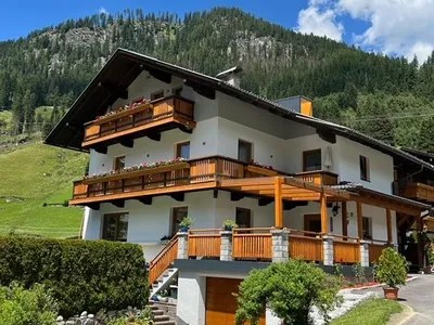 Haus1