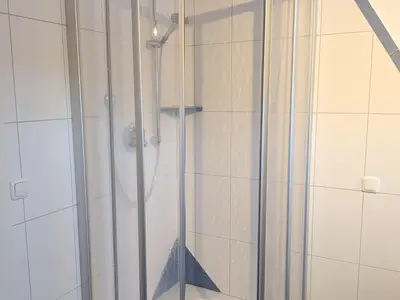 Duschkabine im Badezimmer