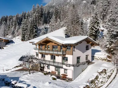 Außenseite Ferienhaus [Winter]