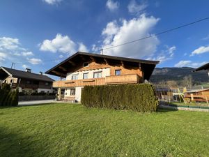 23545411-Ferienwohnung-6-St. Johann in Tirol-300x225-1