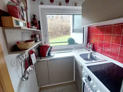 ein Blick in die kleine Küche