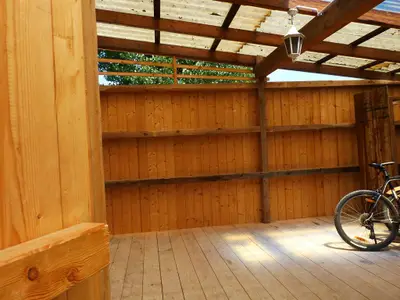 Fahrradgarage mit Elektroladestation