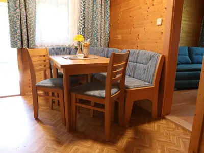 Holzbungalow 1 Essecke