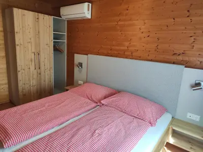 Holzbungalow 2 Schlafzimmer mit Klima