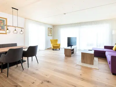 geräumiger Wohn/Essbereich