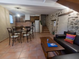 23832136-Ferienwohnung-6-St Laurent de Cerdans-300x225-3