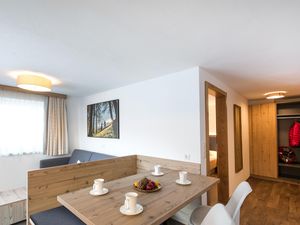 23878046-Ferienwohnung-4-St. Leonhard im Pitztal-300x225-4