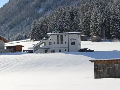 Ferienwohnung für 8 Personen (95 m²) in St. Leonhard im Pitztal 2/10