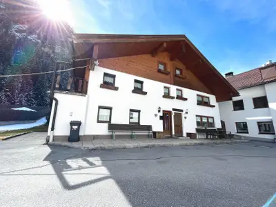 Haus_aussen_Winter