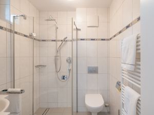 24037253-Ferienwohnung-2-St. Lorenz am Mondsee-300x225-5