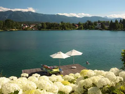 Schwimmen im glasklarem Wasser