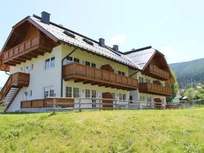 Außenseite Ferienhaus [Sommer]