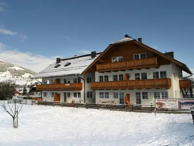Außenseite Ferienhaus [Winter]