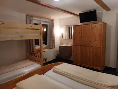 Schlafzimmer Vierbett
