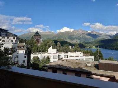 Blick vom Balkon im Sommer