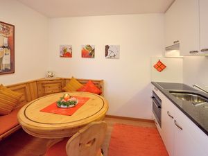 23324365-Ferienwohnung-2-St. Moritz-300x225-4