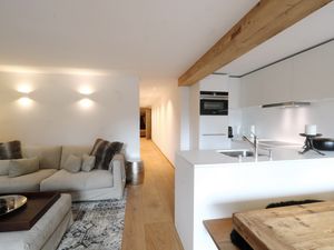 23324428-Ferienwohnung-4-St. Moritz-300x225-1