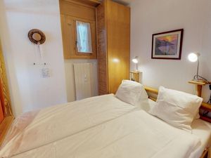 19388439-Ferienwohnung-4-St. Moritz-300x225-2