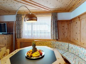 23385375-Ferienwohnung-7-St. Moritz-300x225-5