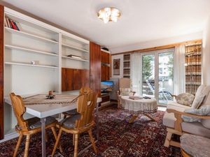 439769-Ferienwohnung-3-St. Moritz-300x225-0