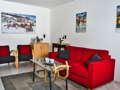 Sich Wohlfühlen wie Zuhause. Großzügige 2 ½ Zimmer FEWO, 55 qm. swissme holiday stmoritz