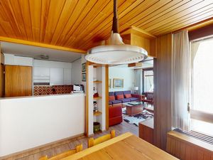 3767213-Ferienwohnung-6-St. Moritz-300x225-5