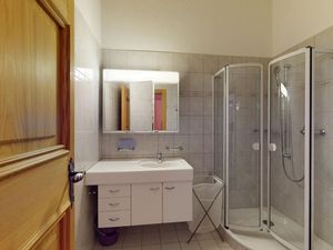 23675772-Ferienwohnung-4-St. Moritz-300x225-2