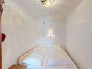 23530266-Ferienwohnung-4-St. Moritz-300x225-5