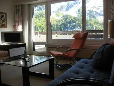 Aussicht und Ausgang auf die Terrasse vom Wohnzimmer aus