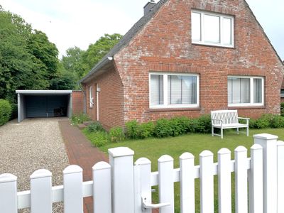 Hausansicht/Carport