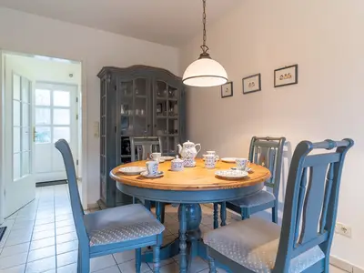 DiningRoom