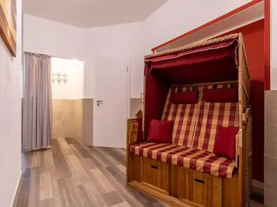 Strandkorb im Wellnessbereich