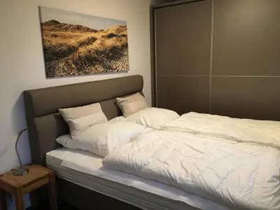 556C7F94-91D0-425C-8805-423327927CD6