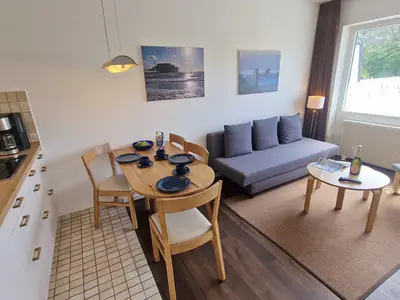 Wohnzimmer & Esstisch