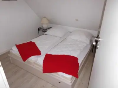 Schlafraum mit Doppelbett