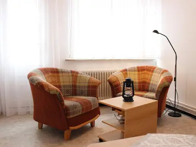 gemütliche Sessel im Wohnzimmer