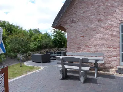 Terrasse mit Sitzgruppen