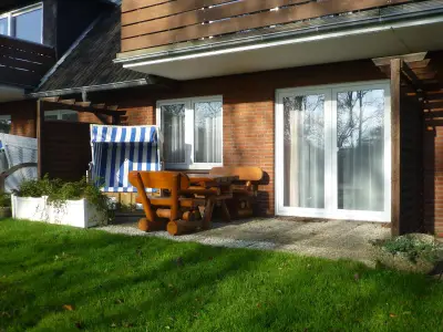 Terrasse mit Strandkorb