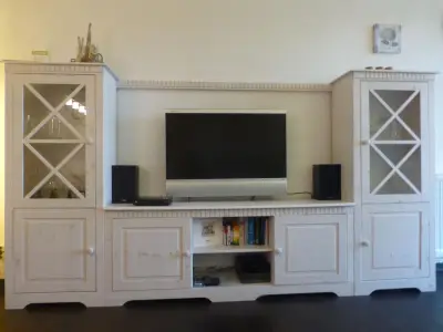 Anrichte und TV Wohnzimmer