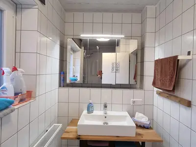 Blick ins Badezimmer