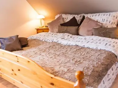 Schlafraum mit Doppelbett