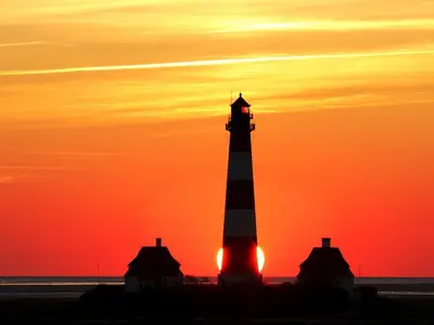Westerhever Leuchtturm bei Sonnenuntergang