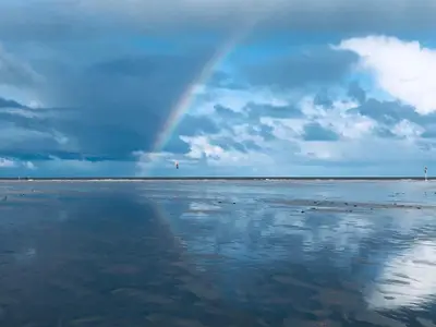 Regenbogen am Strand
